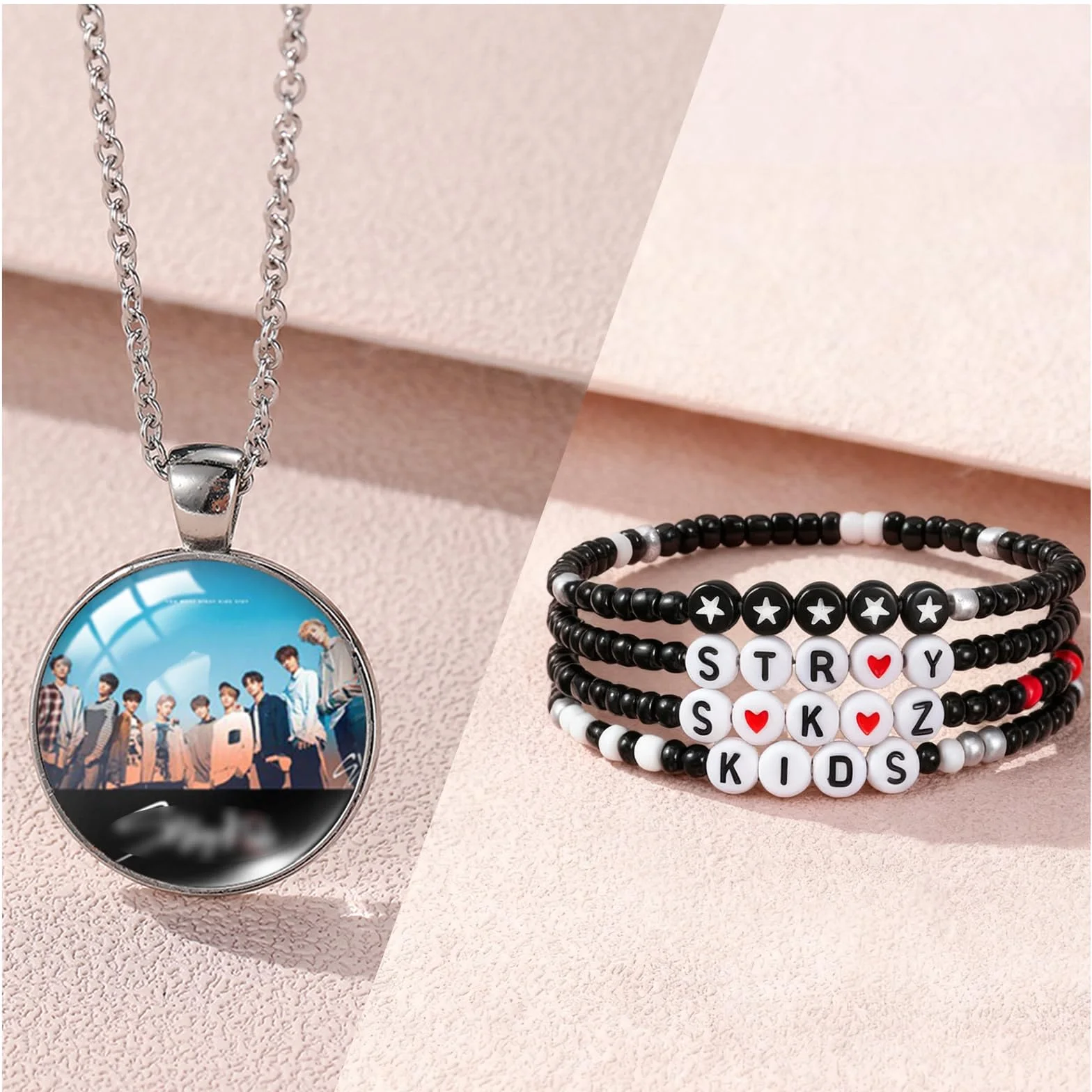 Kpop Szestaw Prezentowy dla Fanów, SKids Zestaw Upominkowy dla Fanów, Kpop Merch, 1 SKids Torba Sportowa STAY, 4 Bransoletki, 10 Broszek, 1 Breloczek do Kluczy, 1 Etui na Dowód Osobisty
