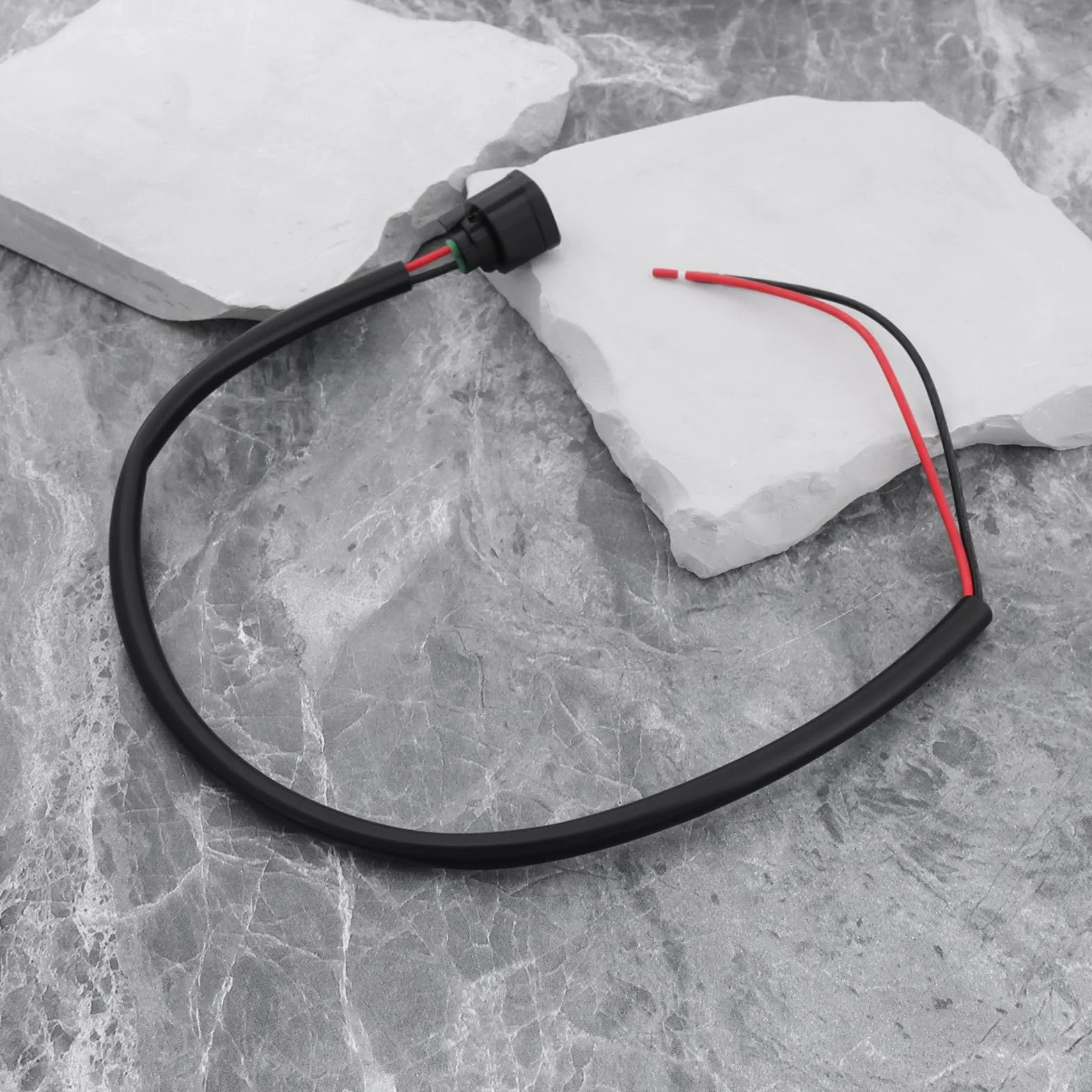 ECSiNG 2 szt. motocyklowe 2-pinowe złącze pomocnicze gniazdo 12 V adapter przewód kompatybilny z Honda XL750 Transalp 750 2023-2025