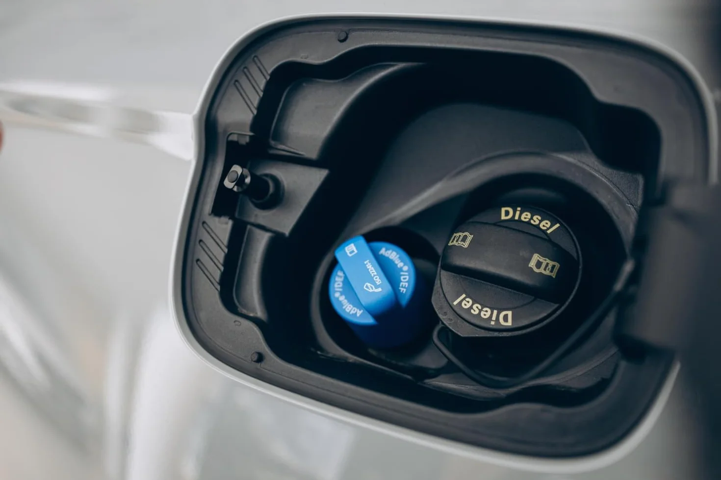 POSH AdBlue 10L (2X 5L) Roztwór mocznika 32,5% dla pojazdów dieslowskich Redukuje emisje Dla systemów SCR ISO 22241 Wyprodukowano w UE