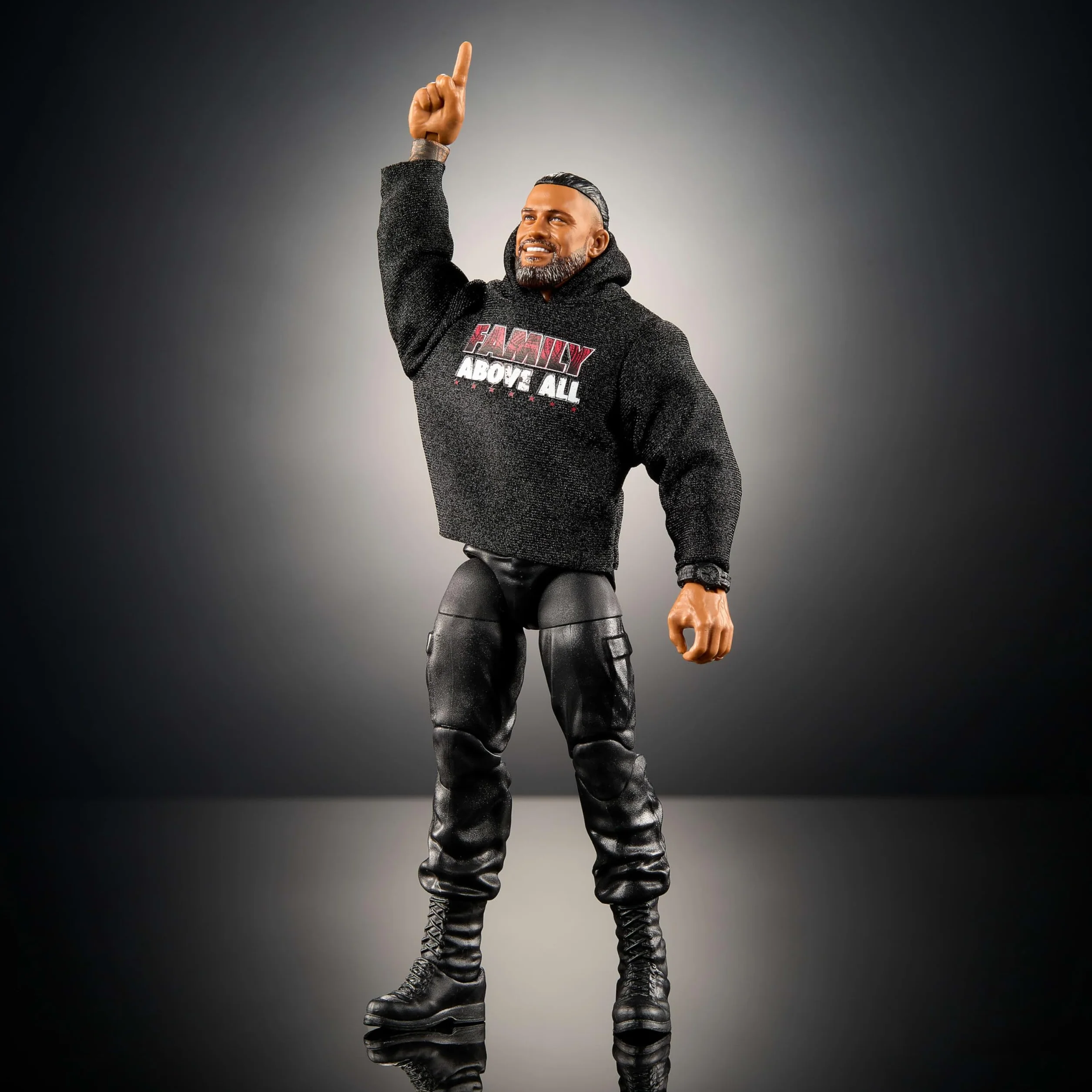 Mattel WWE Elite figurka i akcesoria, seria #117 15 cm kolekcjonerska Roman Reigns z 25 punktami artykulacji i wymiennymi rękami