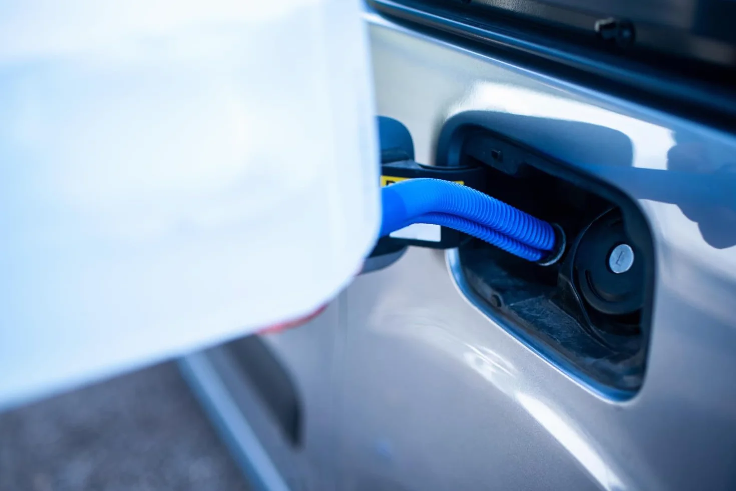 POSH AdBlue 10L (2X 5L) Roztwór mocznika 32,5% dla pojazdów dieslowskich Redukuje emisje Dla systemów SCR ISO 22241 Wyprodukowano w UE